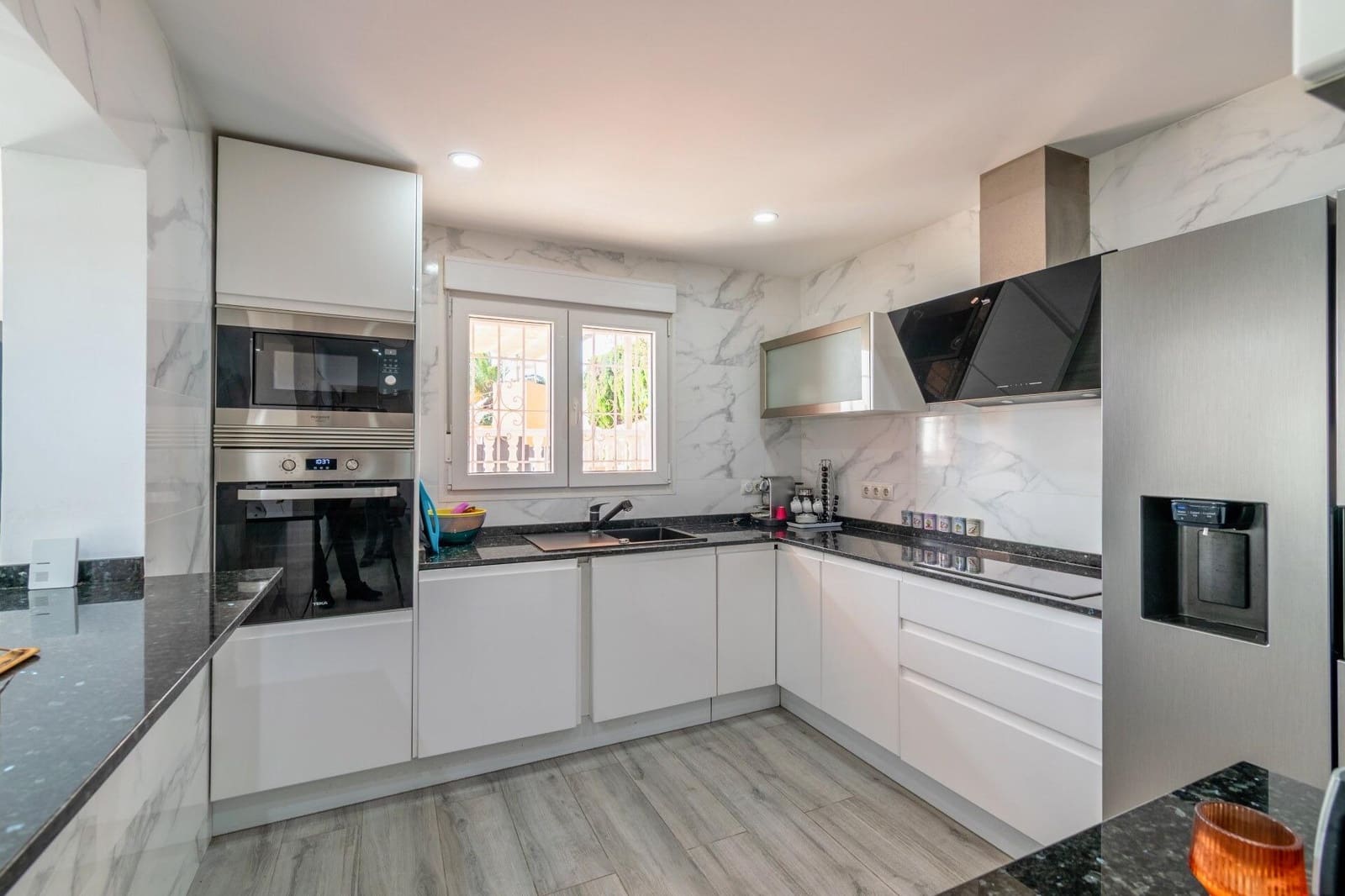 4 bedroom Villa for sale in Calpe / Calp with pool garage - € 535,000 (Ref: 9715159)