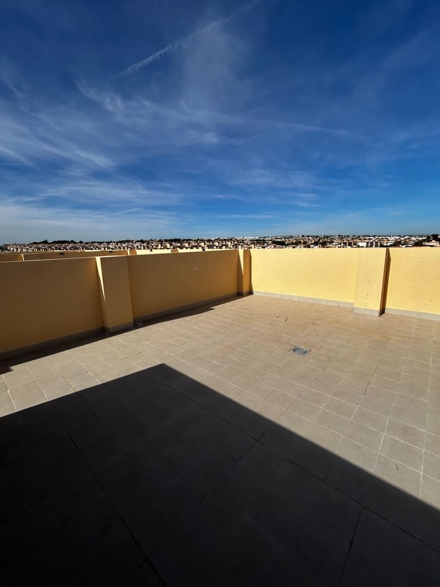 2 soveværelse Penthouse til salg i Orihuela Costa med swimmingpool garage - € 198.500 (Ref: 9739074)