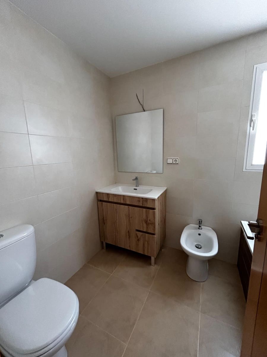 2 bedroom Flat for sale in Orihuela Costa with pool garage - € 187,500 (Ref: 9739075)