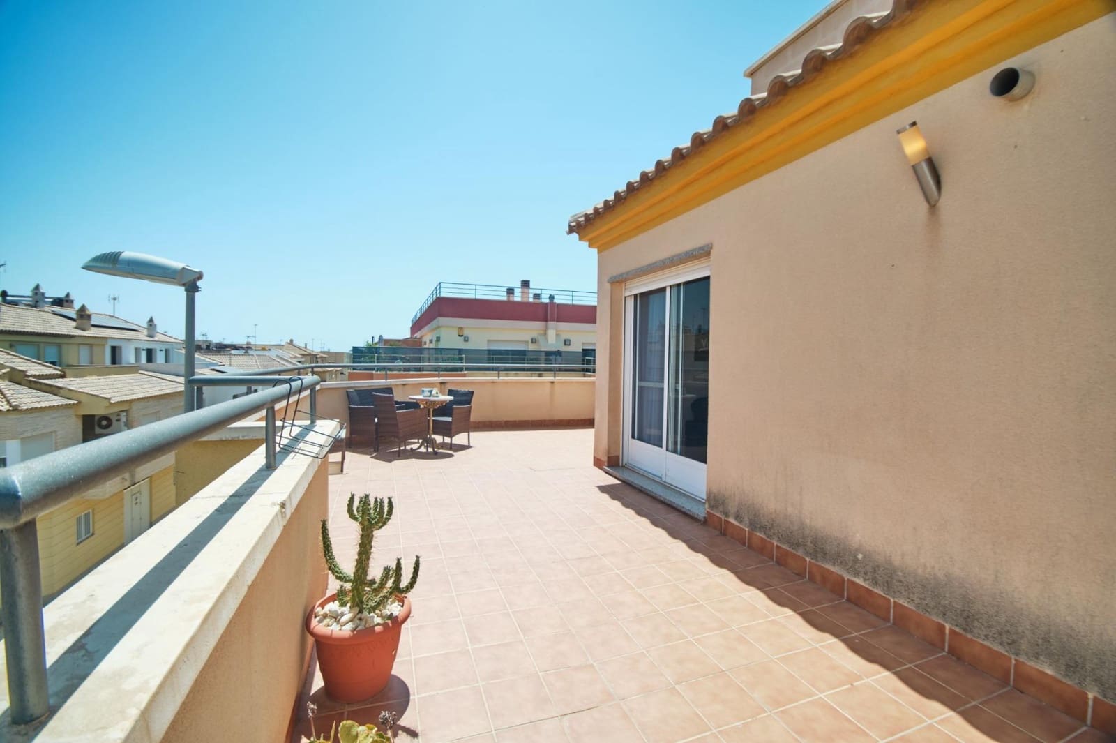 Ático de 2 habitaciones en Pilar de la Horadada en venta - 119.900 € (Ref: 9739076)