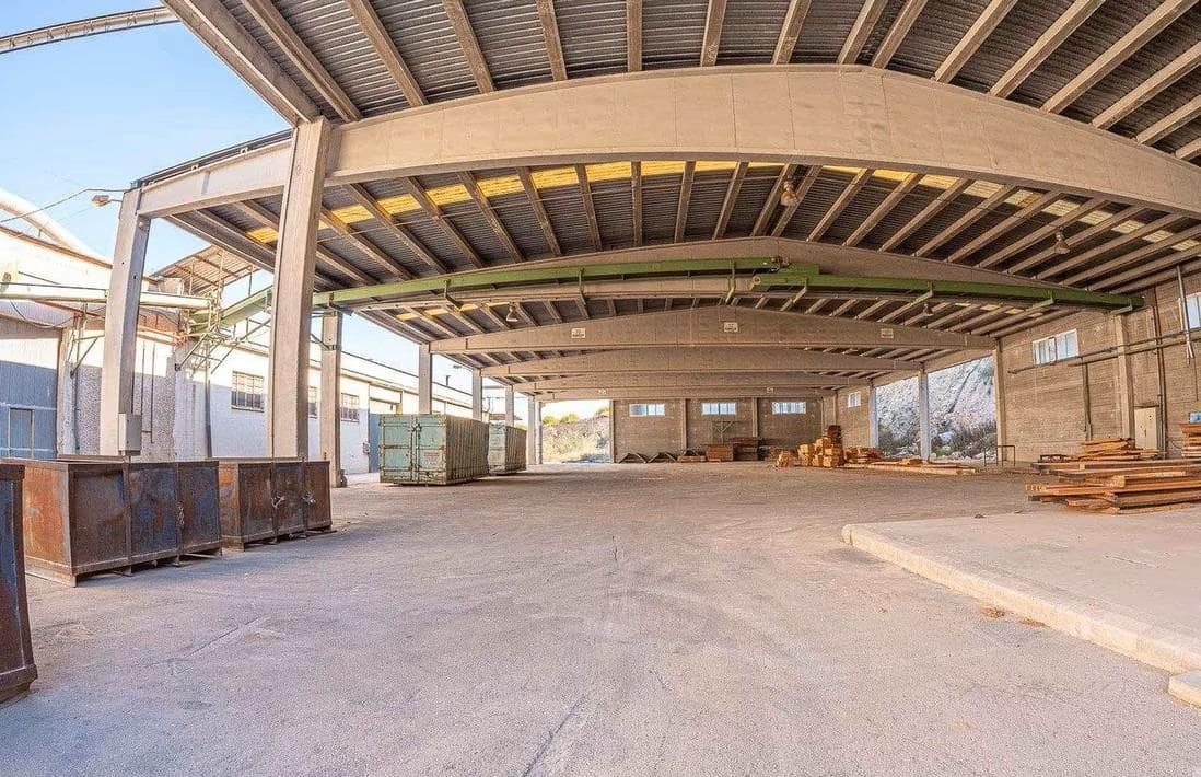 Negocio en Hurchillo en venta - 1.495.000 € (Ref: 9742103)