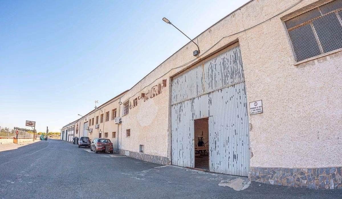 Negocio en Hurchillo en venta - 1.495.000 € (Ref: 9742103)