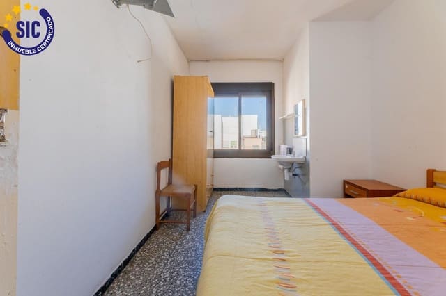 Pensión/Hostal de 17 habitaciones en Vinaròs en venta - 500.000 € (Ref: 9773351)