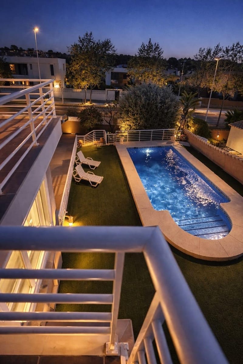 4 soveværelse Villa til salg i Calpe / Calp med swimmingpool garage - € 750.000 (Ref: 9788577)