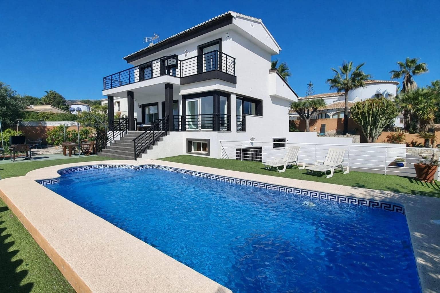 4 bedroom Villa for sale in Calpe / Calp with pool garage - € 750,000 (Ref: 9788577)