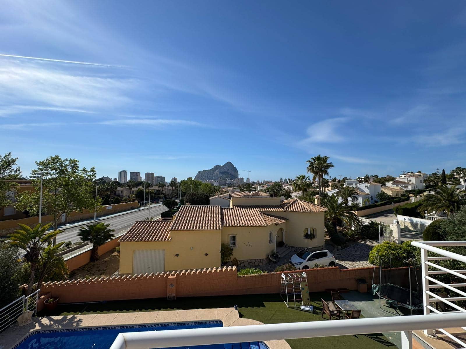 4 bedroom Villa for rent in Calpe / Calp with pool garage - € 3,000 (Ref: 9791276)