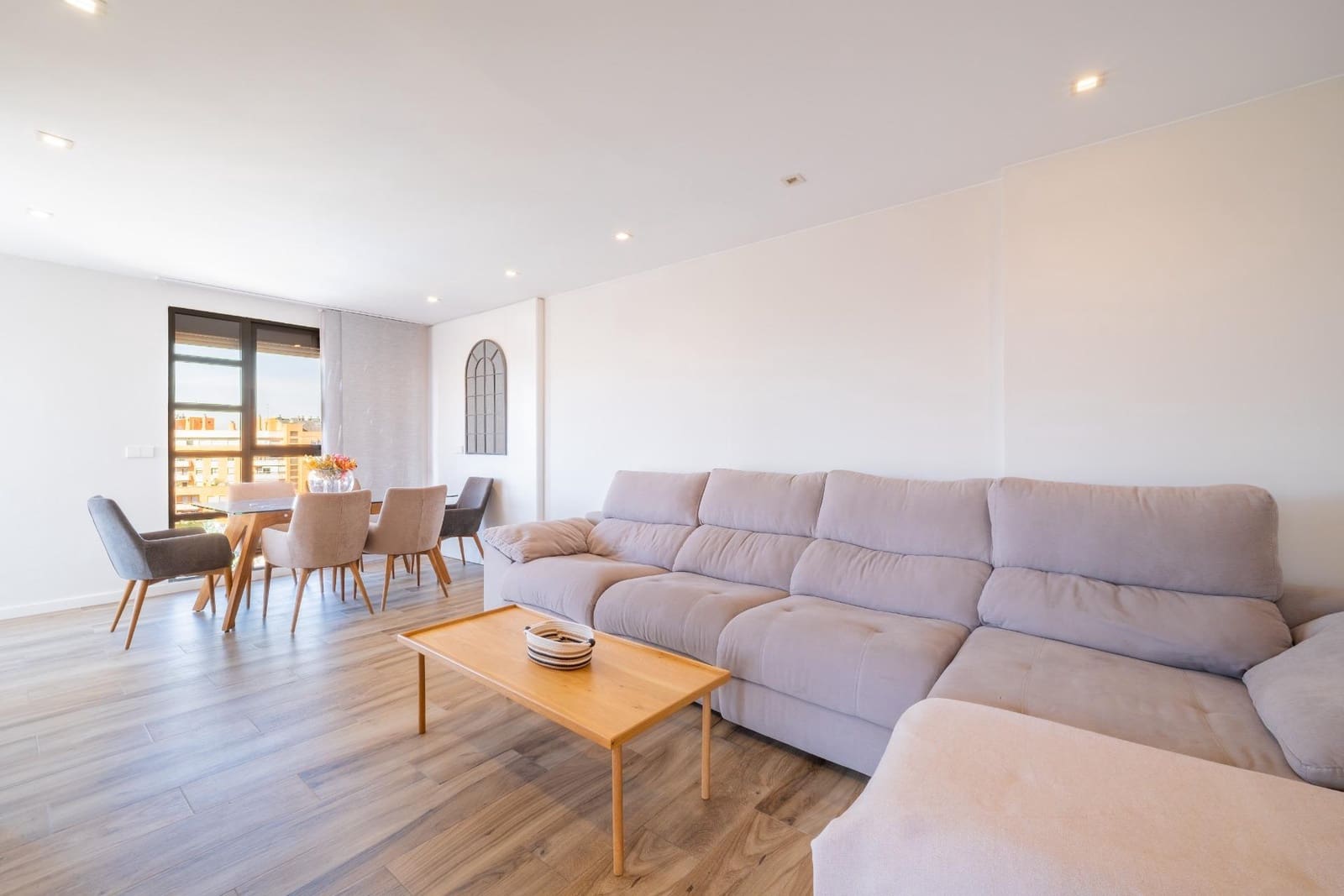 3 soverom Leilighet til salgs i Valencia by med svømmebasseng garasje - € 720 000 (Ref: 9794911)