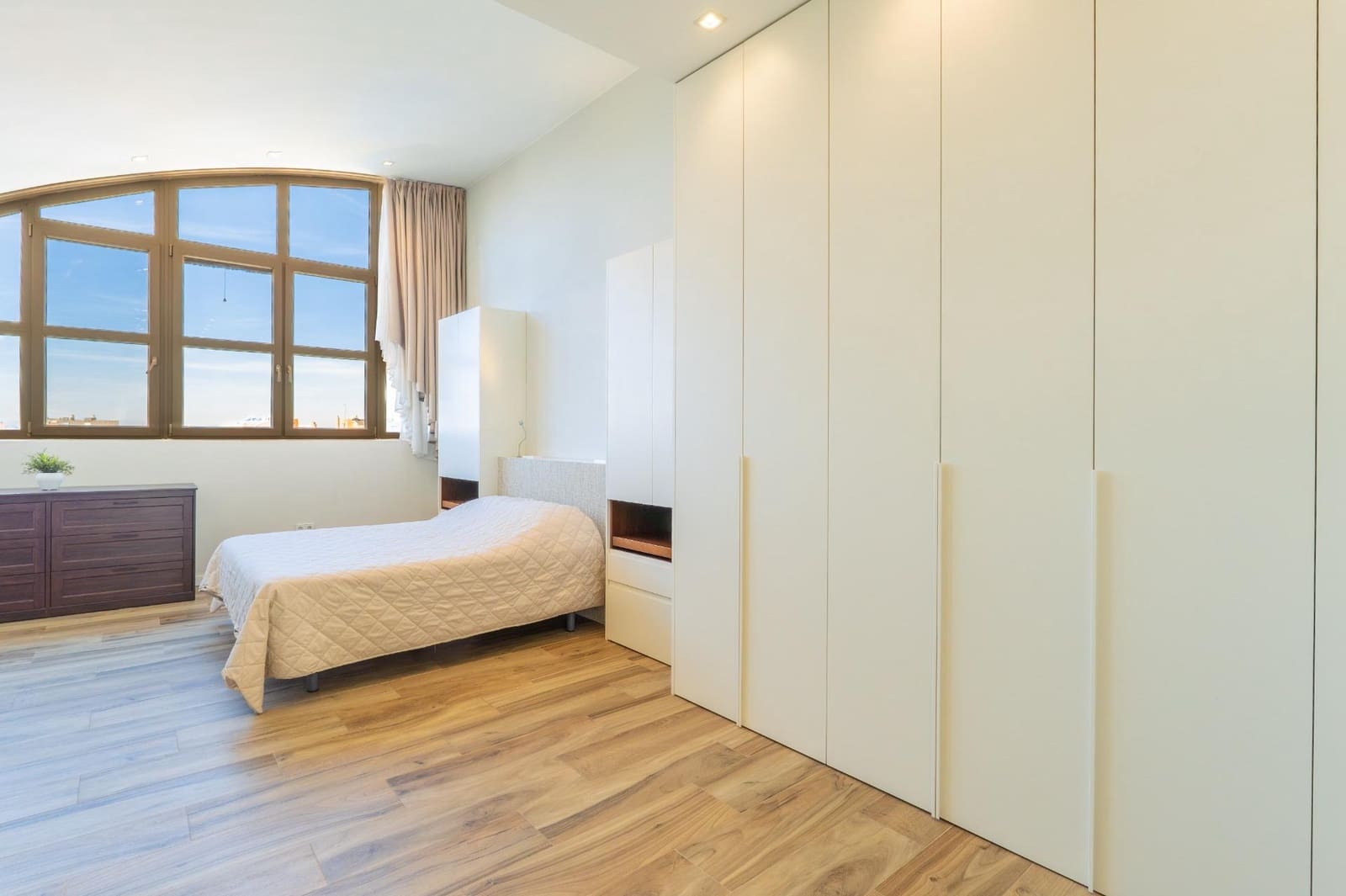 3 soverom Leilighet til salgs i Valencia by med svømmebasseng garasje - € 720 000 (Ref: 9794911)