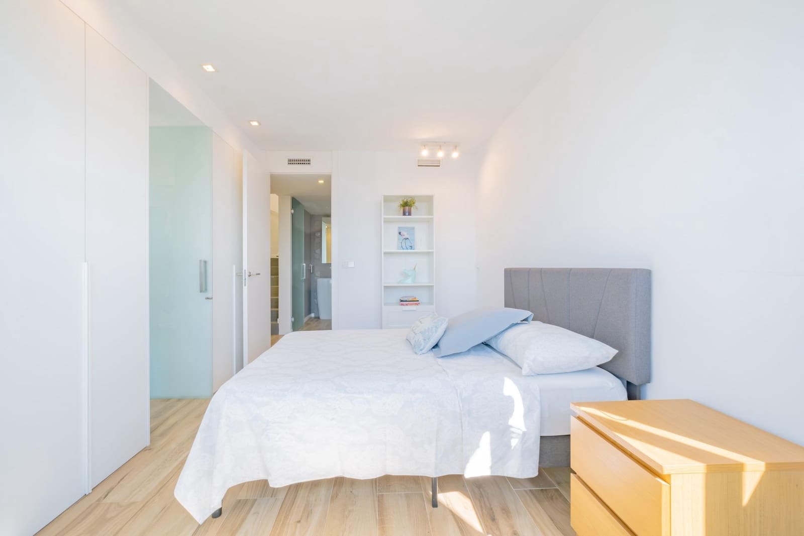 3 soverom Leilighet til salgs i Valencia by med svømmebasseng garasje - € 720 000 (Ref: 9794911)