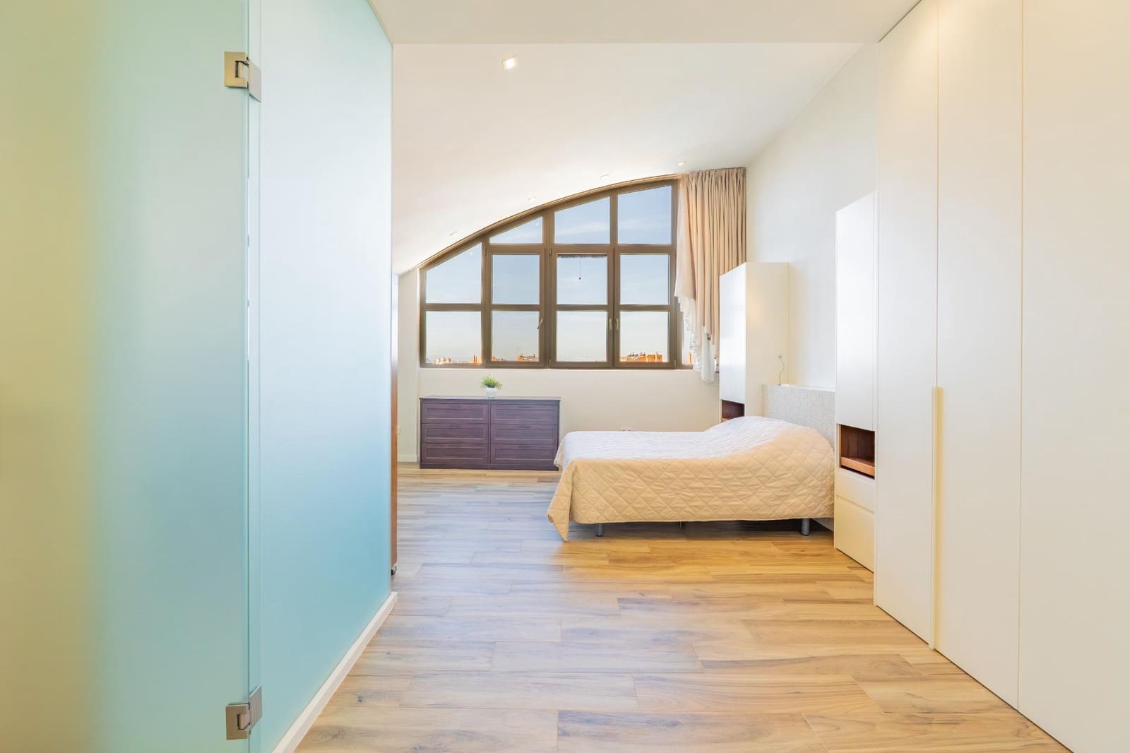 3 soverom Leilighet til salgs i Valencia by med svømmebasseng garasje - € 720 000 (Ref: 9794911)