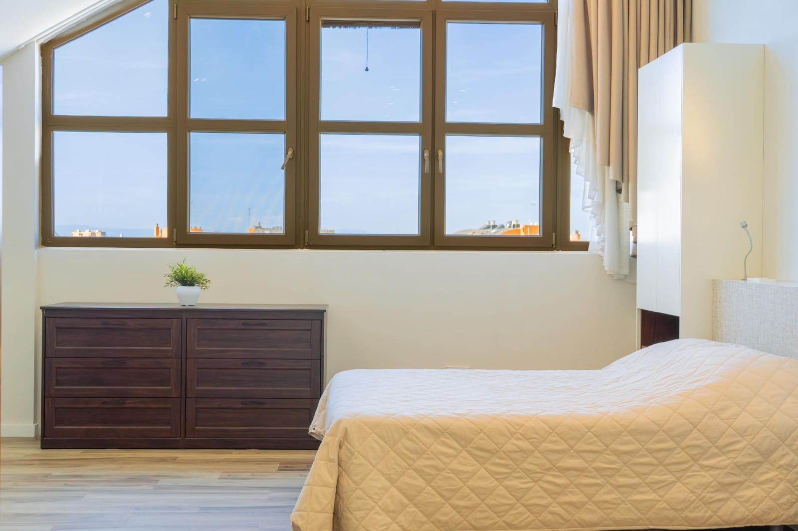 3 soverom Leilighet til salgs i Valencia by med svømmebasseng garasje - € 720 000 (Ref: 9794911)