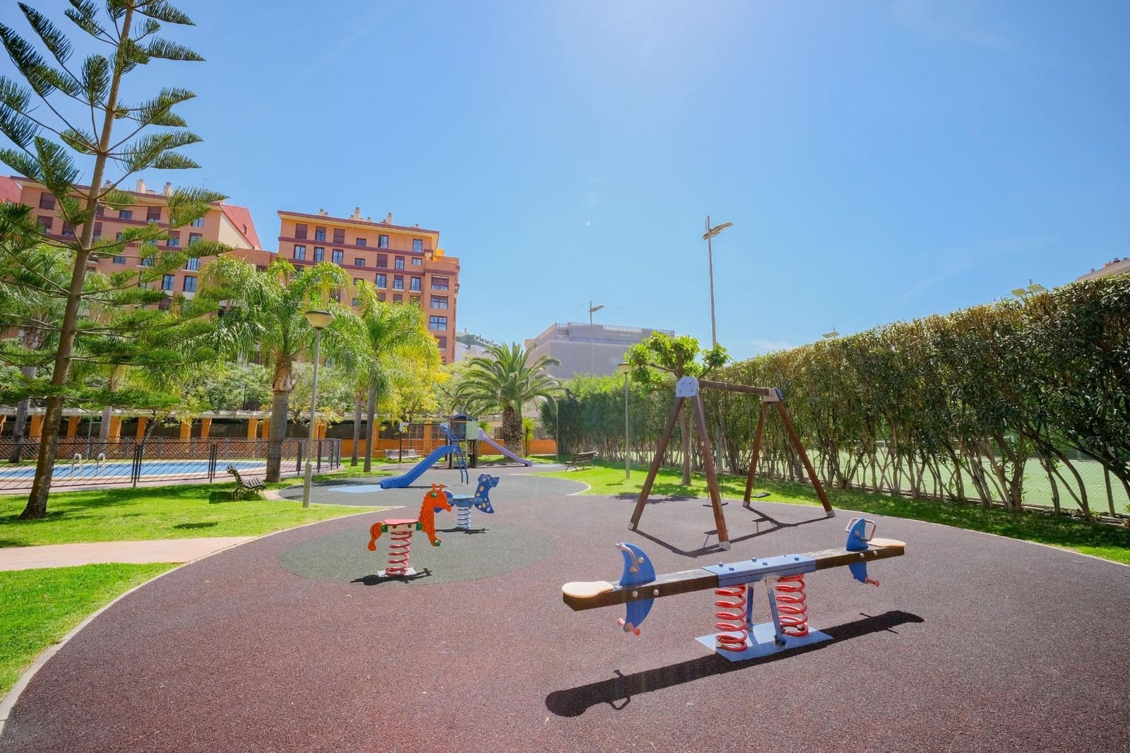 3 sovrum Lägenhet till salu i Valencia stad med pool garage - 699 000 € (Ref: 9794911)