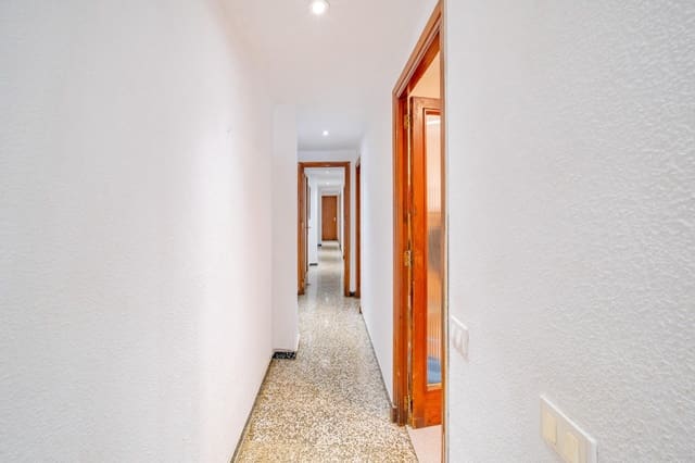 4 sovrum Lägenhet till salu i Castelló de la Plana - 149 000 € (Ref: 9804583)