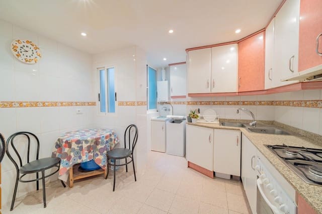 4 sovrum Lägenhet till salu i Castelló de la Plana - 149 000 € (Ref: 9804583)