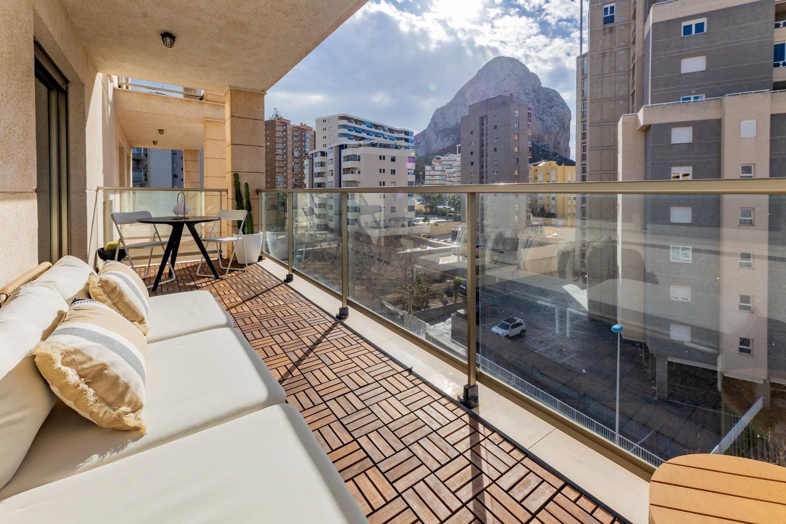1 quarto Apartamento para arrendar em Calpe / Calp com piscina garagem - 1 250 € (Ref: 9816052)