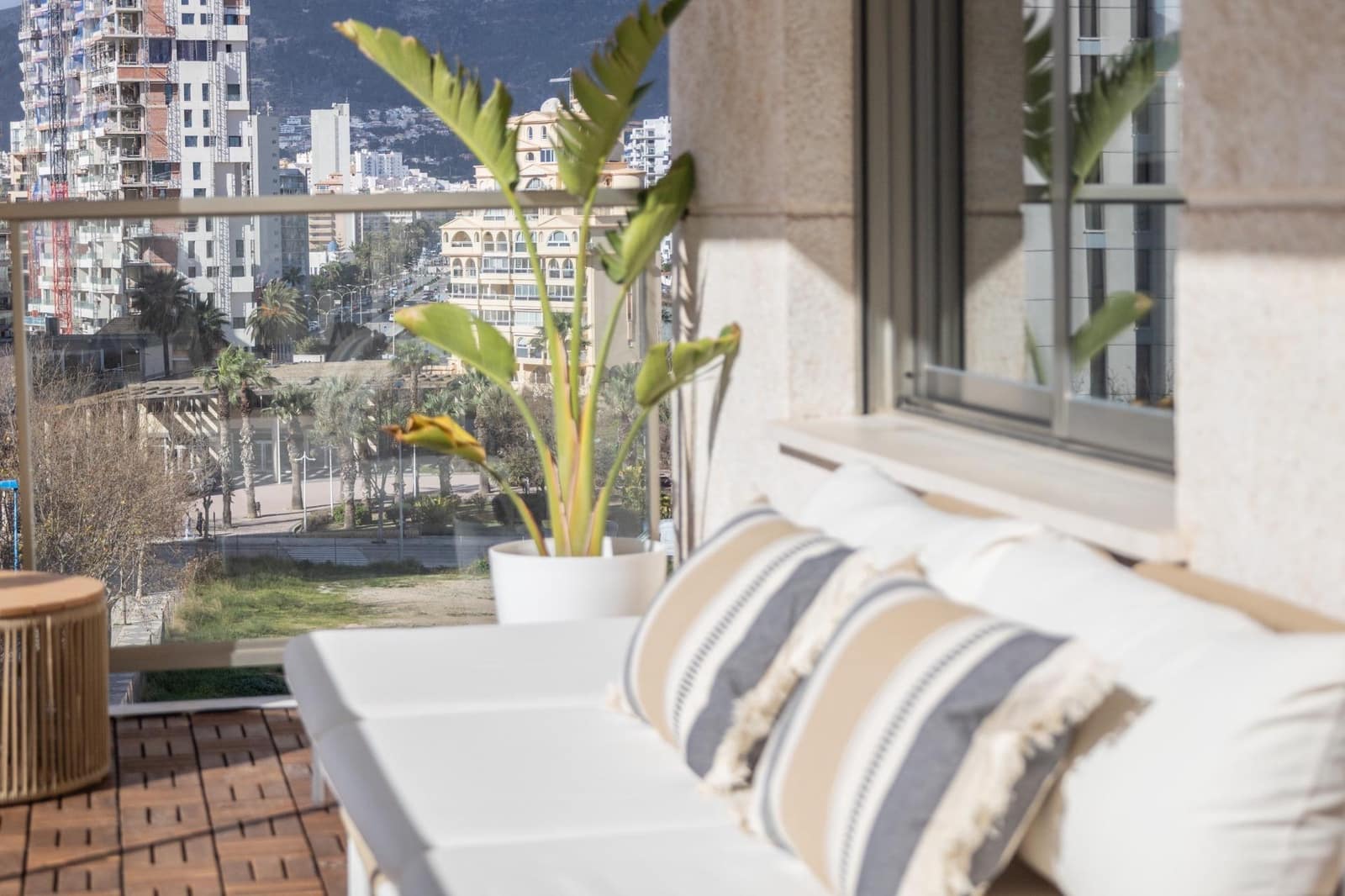 1 soveværelse Lejlighed til leje i Calpe / Calp med swimmingpool garage - € 1.190 (Ref: 9816052)