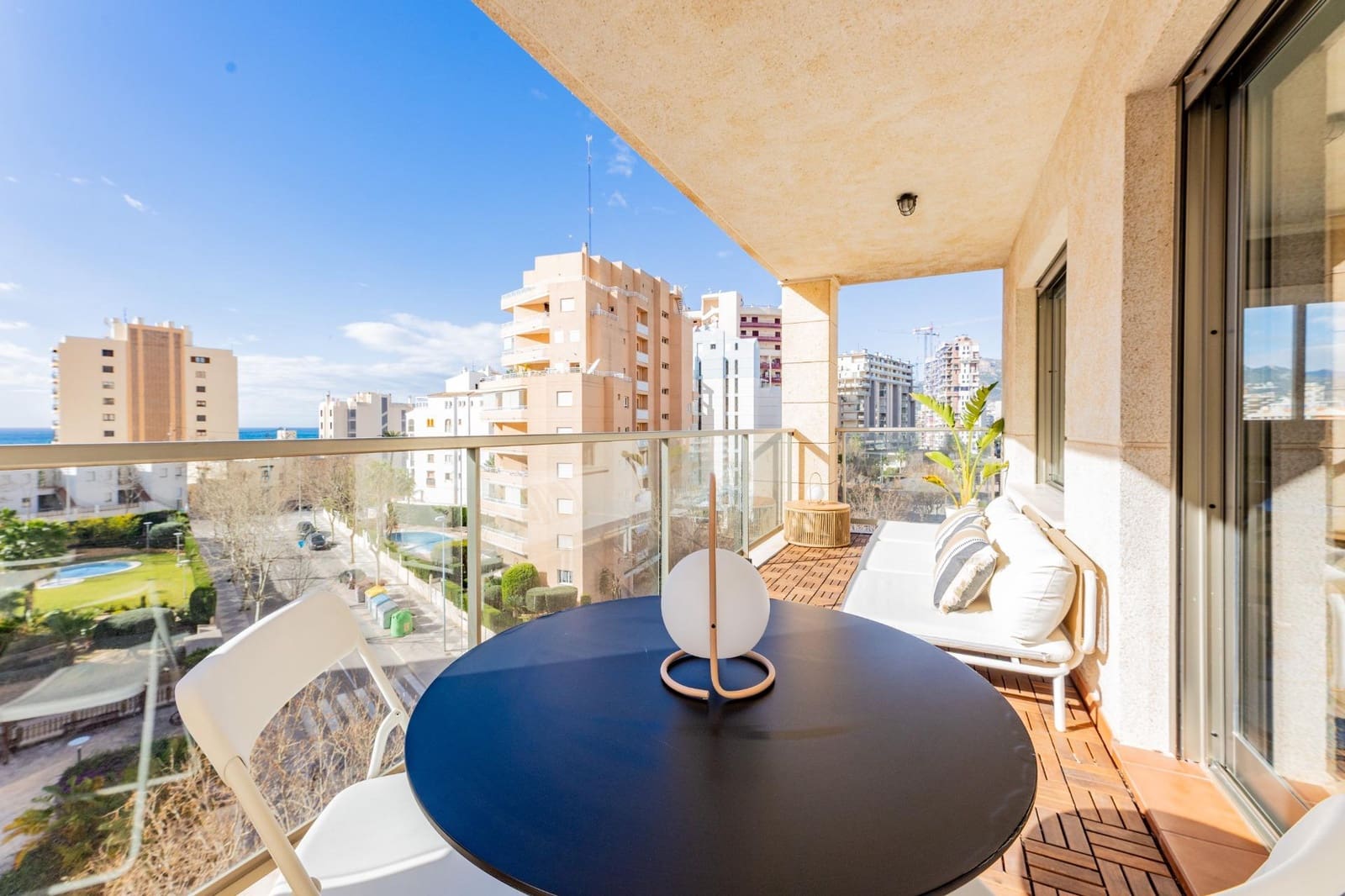 1 soveværelse Lejlighed til leje i Calpe / Calp med swimmingpool garage - € 1.190 (Ref: 9816052)