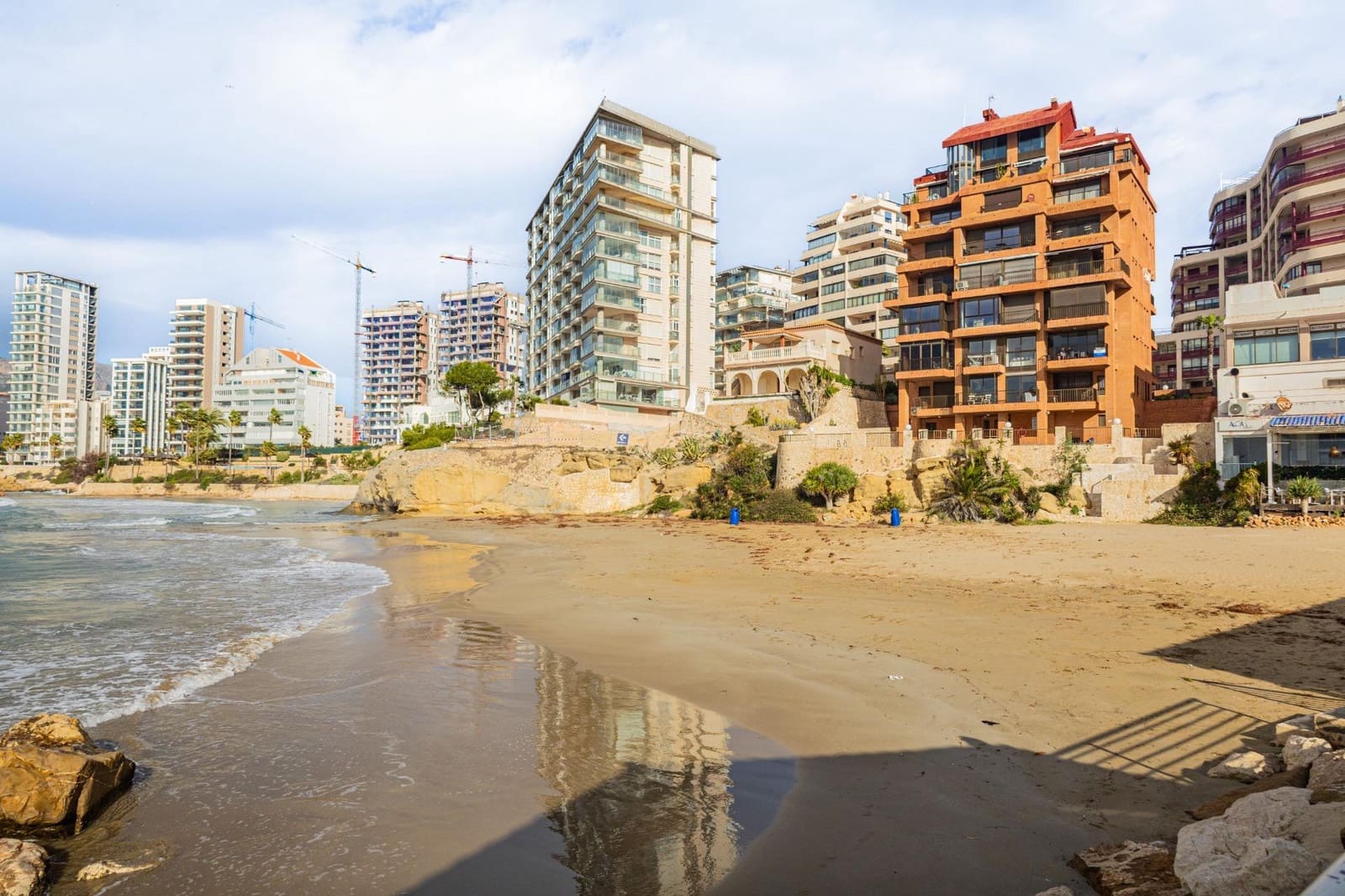 1 soveværelse Lejlighed til leje i Calpe / Calp med swimmingpool garage - € 1.190 (Ref: 9816052)