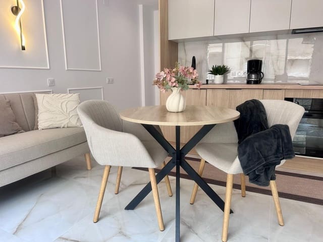 1 quarto Apartamento para venda em Torrevieja com piscina - 159 900 € (Ref: 9825600)