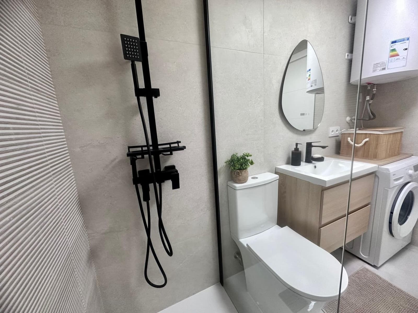 1 quarto Apartamento para venda em Torrevieja com piscina - 159 900 € (Ref: 9825600)