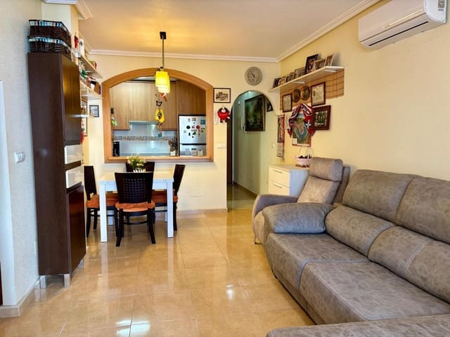 Apartamento de 2 habitaciones en Centro, Torrevieja en venta con piscina - 159.000 € (Ref: 9829401)