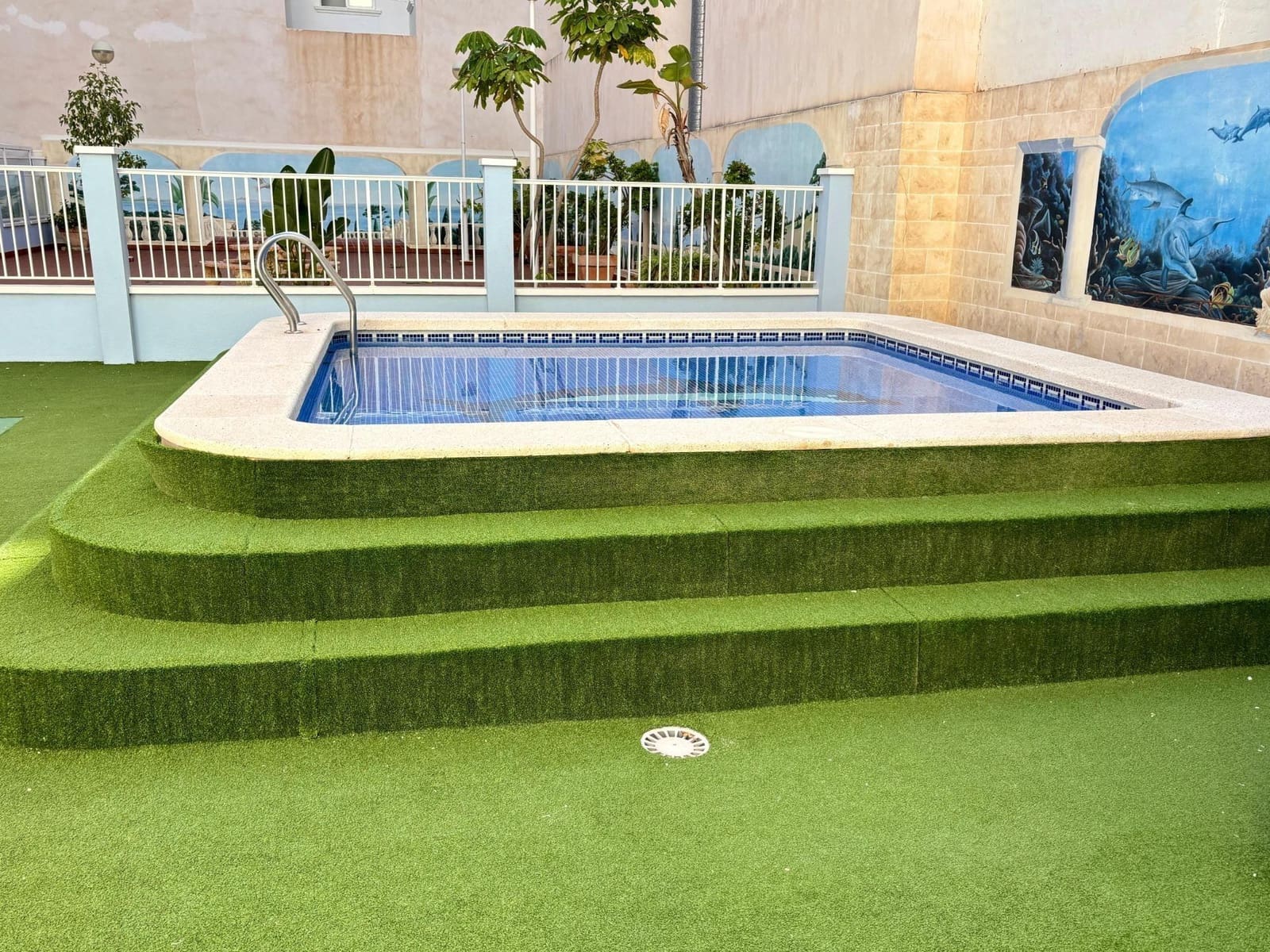 Apartamento de 2 habitaciones en Torrevieja en venta con piscina - 159.000 € (Ref: 9829401)