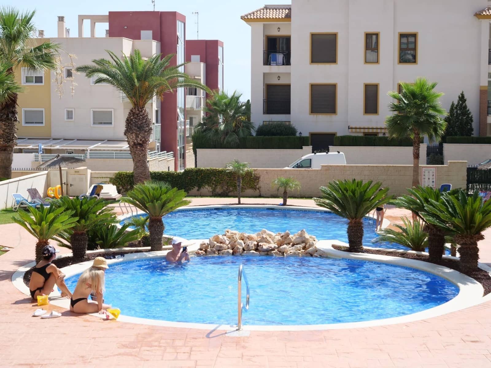2 chambre Appartement à vendre à Guardamar del Segura avec piscine garage - 310 000 € (Ref: 9831762)