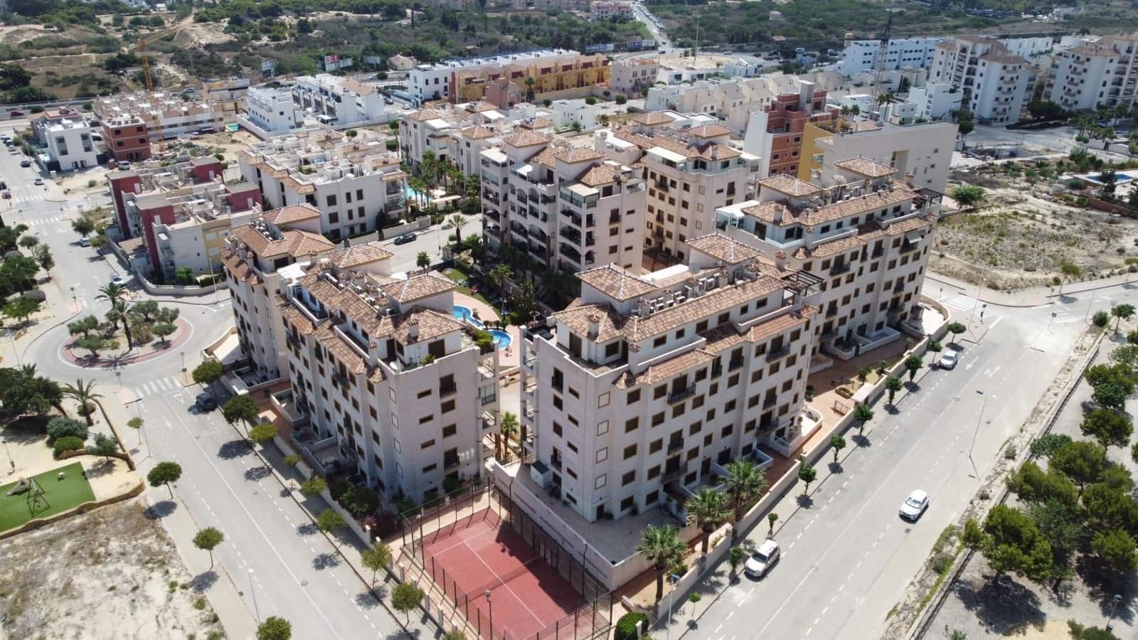 2 chambre Appartement à vendre à Guardamar del Segura avec piscine garage - 310 000 € (Ref: 9831762)