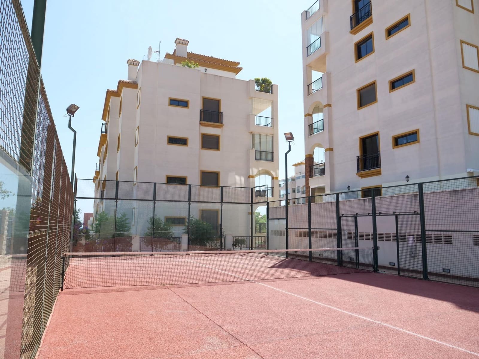 2 chambre Appartement à vendre à Guardamar del Segura avec piscine garage - 310 000 € (Ref: 9831762)