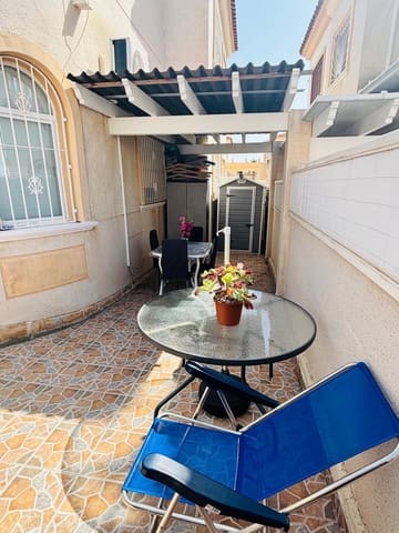 3 soveværelse Rækkehus til salg i Aguas Nuevas, Torrevieja med swimmingpool garage - € 185.000 (Ref: 9839618)