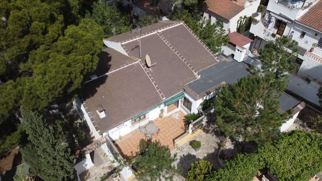 6 Zimmer Villa zu verkaufen in Los Balcones mit Pool Garage - 499.000 € (Ref: 9846657)