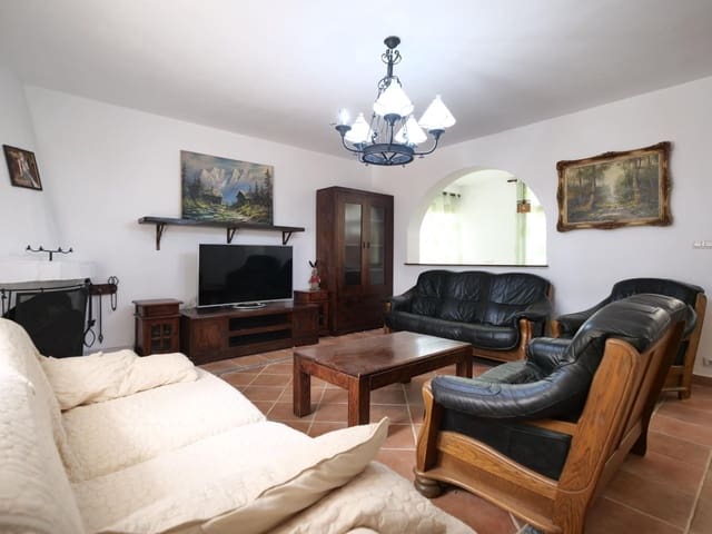 6 Zimmer Villa zu verkaufen in Los Balcones mit Pool Garage - 499.000 € (Ref: 9846657)