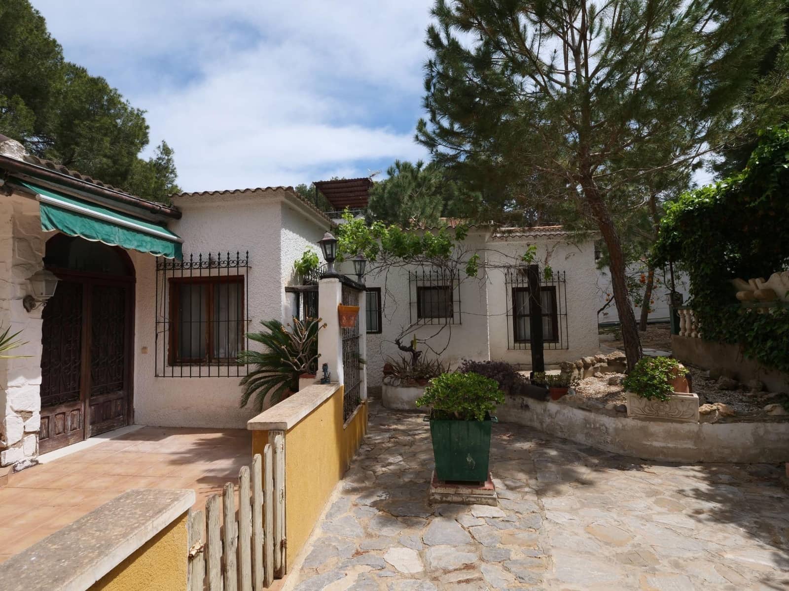 6 Zimmer Villa zu verkaufen in Los Balcones mit Pool Garage - 499.000 € (Ref: 9846657)