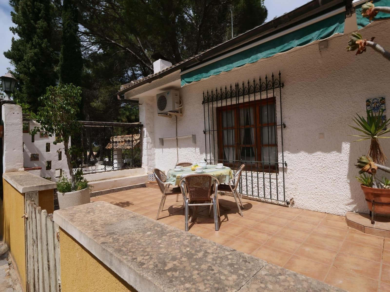6 Zimmer Villa zu verkaufen in Los Balcones mit Pool Garage - 499.000 € (Ref: 9846657)