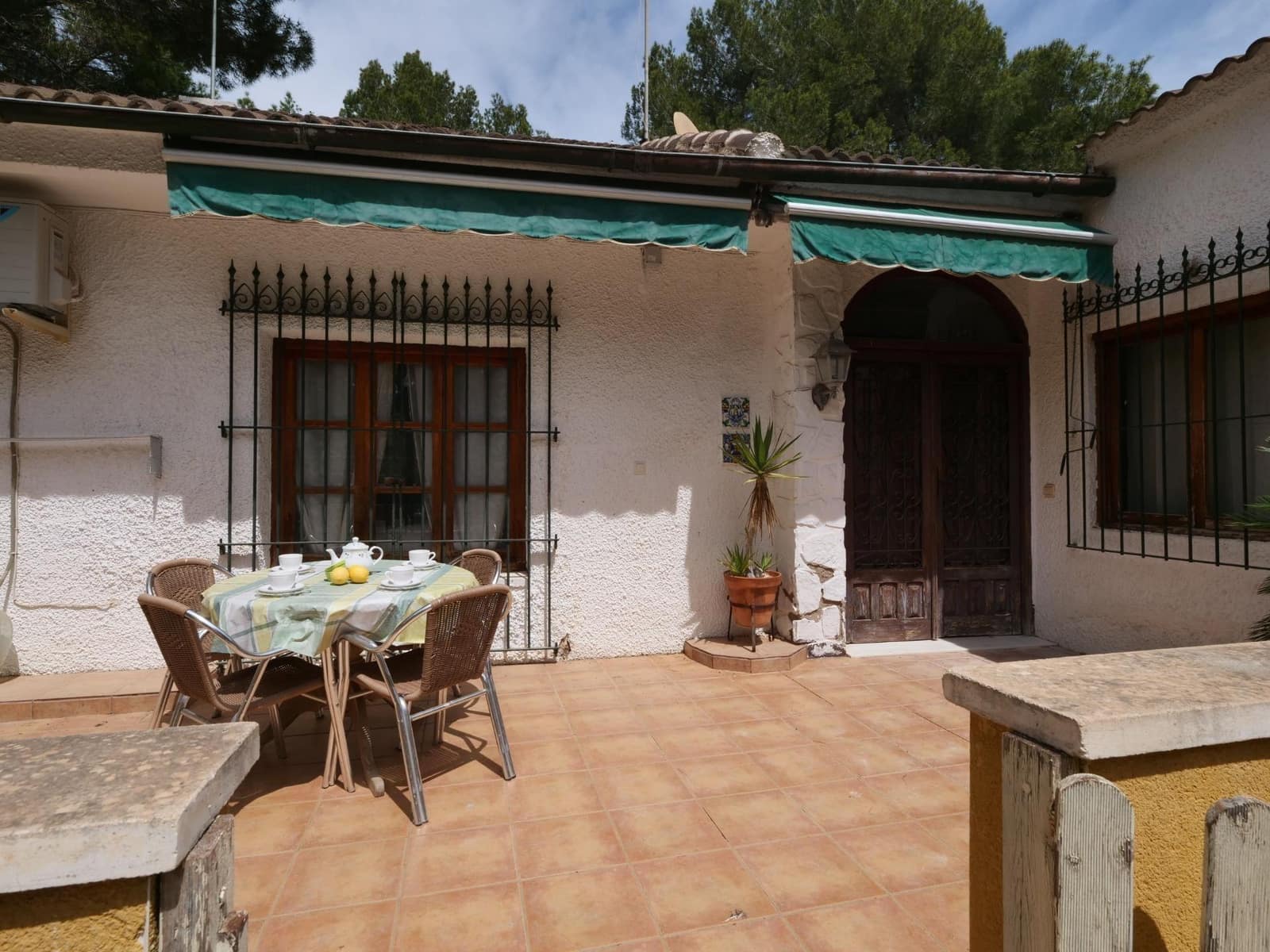6 Zimmer Villa zu verkaufen in Los Balcones mit Pool Garage - 499.000 € (Ref: 9846657)