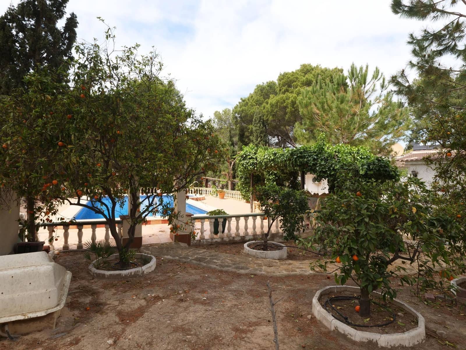 6 Zimmer Villa zu verkaufen in Los Balcones mit Pool Garage - 499.000 € (Ref: 9846657)