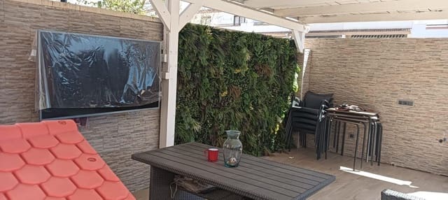 Adosado de 4 habitaciones en Aguas Nuevas, Torrevieja en venta con piscina - 319.990 € (Ref: 9846658)