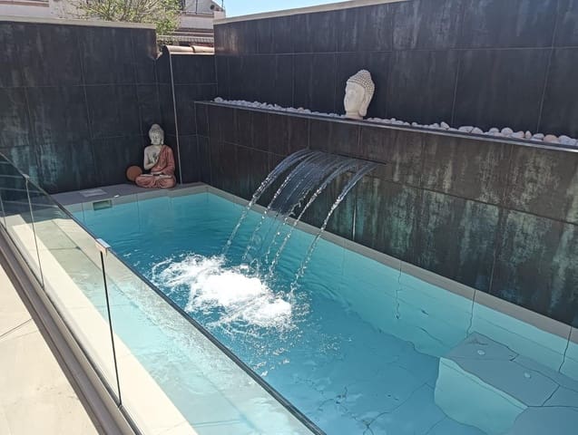 Adosado de 4 habitaciones en Aguas Nuevas, Torrevieja en venta con piscina - 319.990 € (Ref: 9846658)