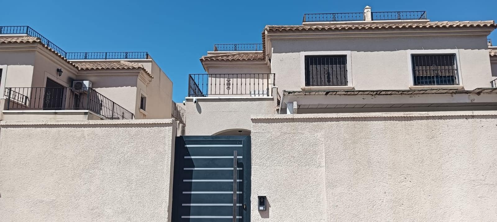4 bedroom Terraced Villa for sale in Aguas Nuevas with pool - € 317,990 (Ref: 9846658)