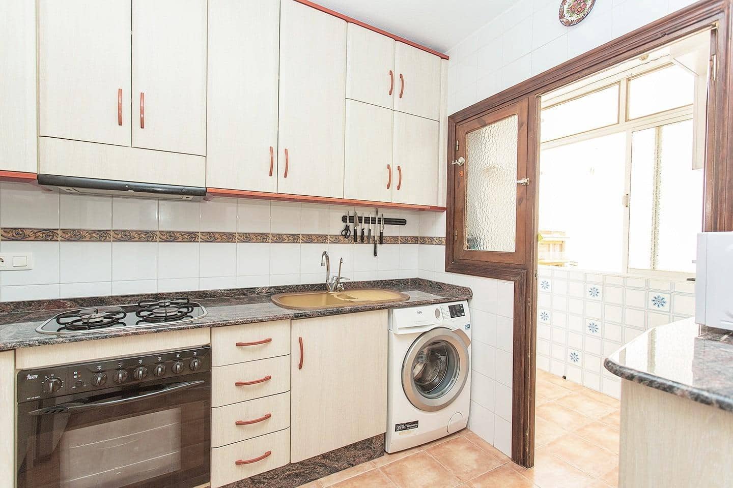 3 soveværelse Lejlighed til salg i Torrevieja - € 220.000 (Ref: 9851970)