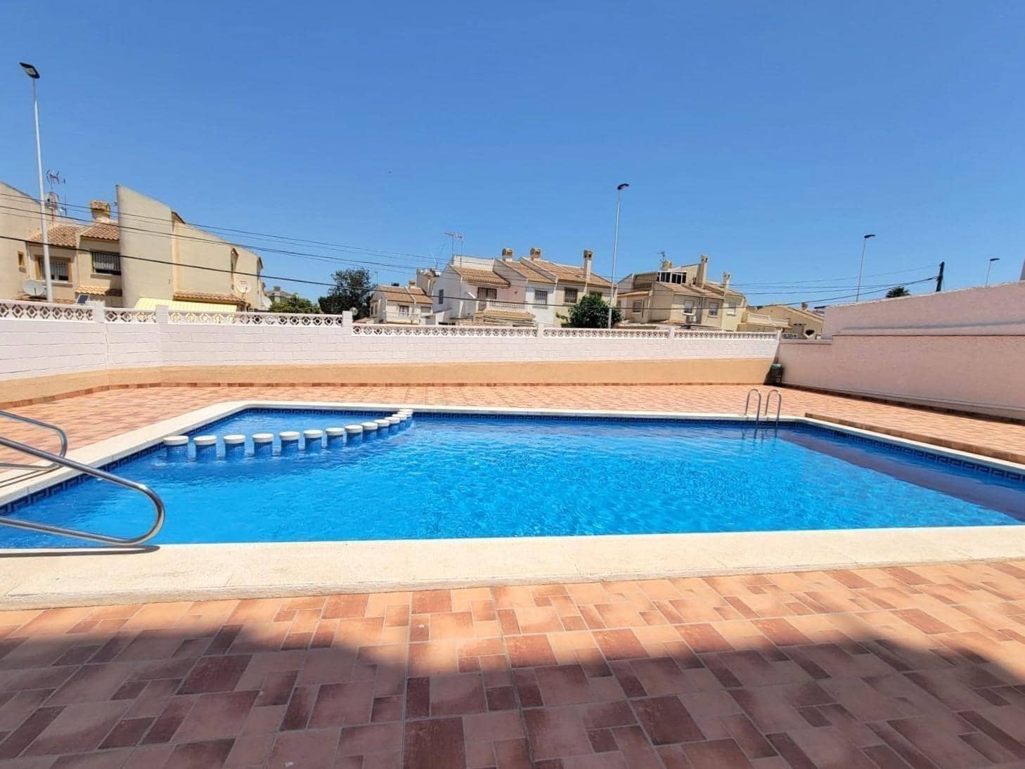 2 soverom Leilighet til salgs i Torrevieja med svømmebasseng - € 127 260 (Ref: 9851972)