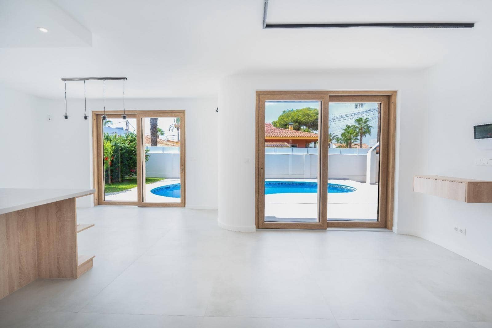 3 bedroom Villa for sale in Cabo Roig with pool - € 1,400,000 (Ref: 9851974)