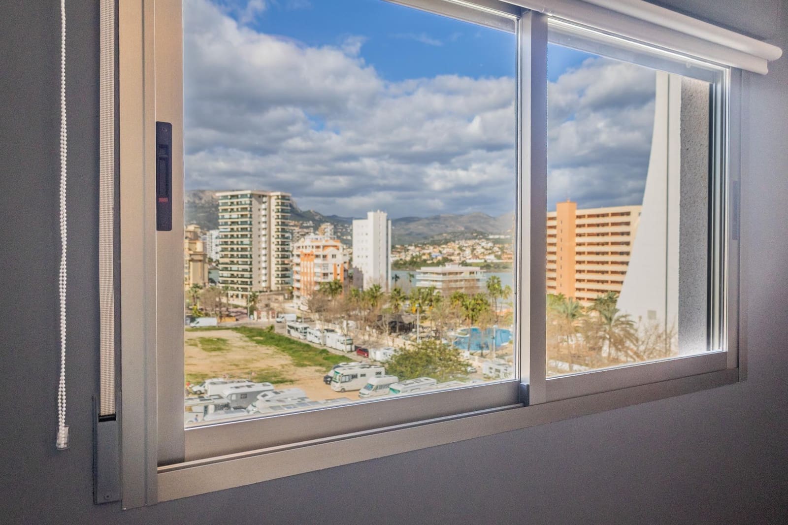 1 soverom Leilighet til leie i Calpe / Calp med svømmebasseng garasje - € 3 000 (Ref: 9851976)