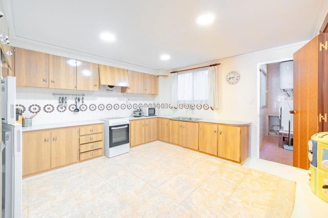 5 sypialnia Mieszkanie na sprzedaż w Oliva - 170 000 € (Ref: 9858144)