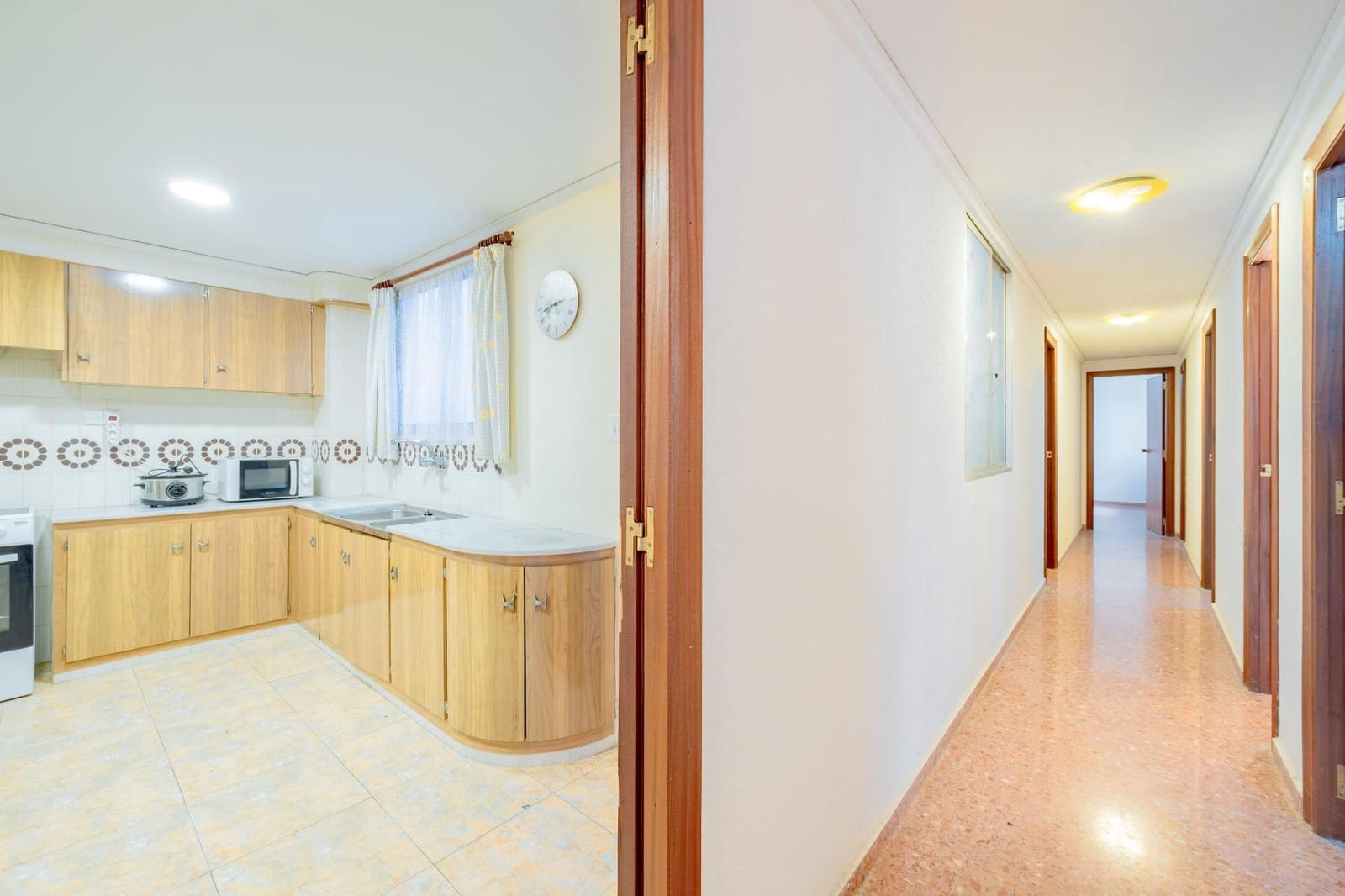 5 sypialnia Mieszkanie na sprzedaż w Oliva - 170 000 € (Ref: 9858144)