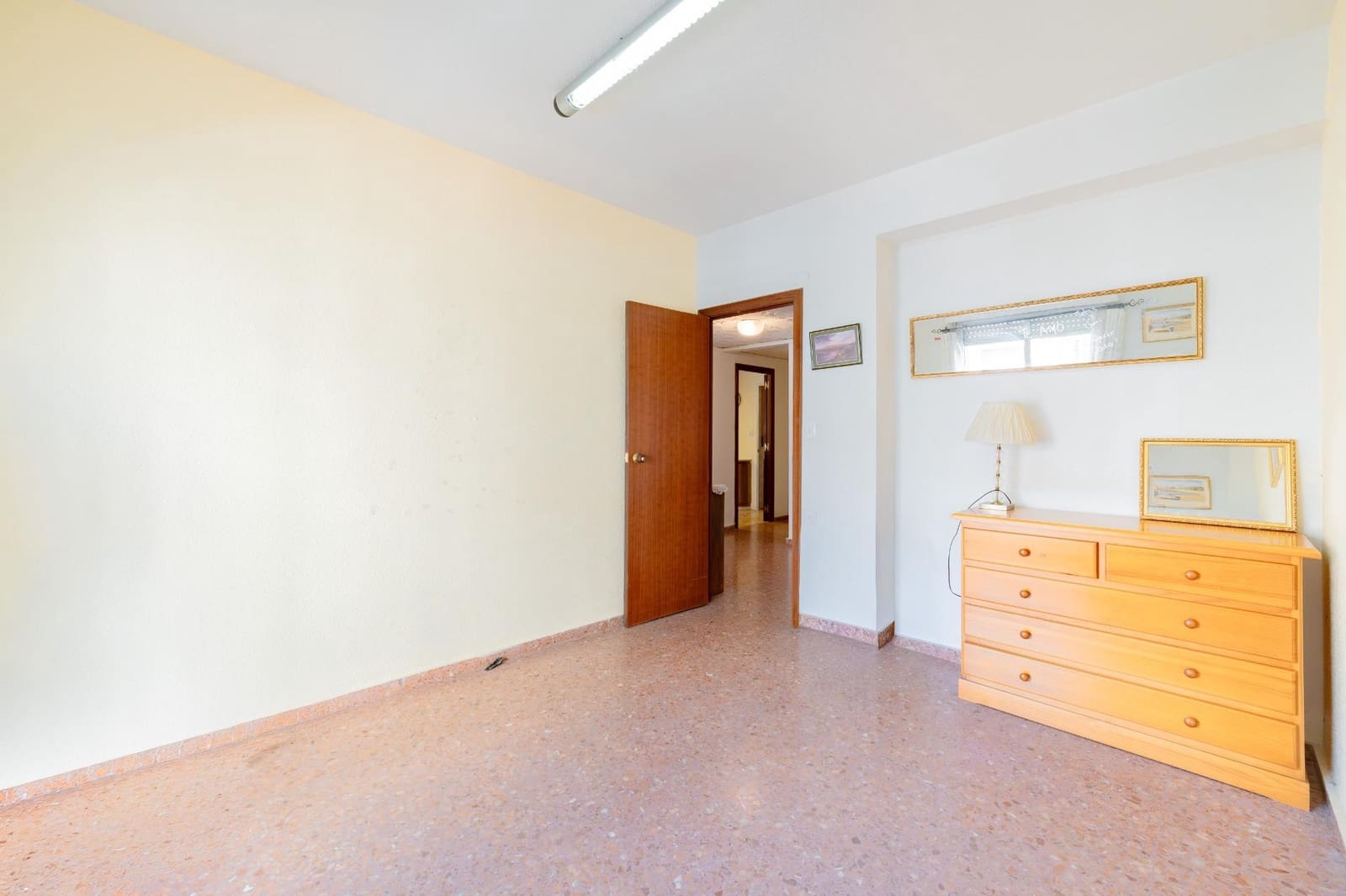 5 sypialnia Mieszkanie na sprzedaż w Oliva - 170 000 € (Ref: 9858144)