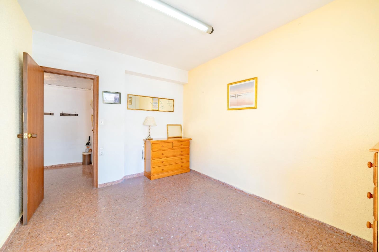 5 sypialnia Mieszkanie na sprzedaż w Oliva - 170 000 € (Ref: 9858144)