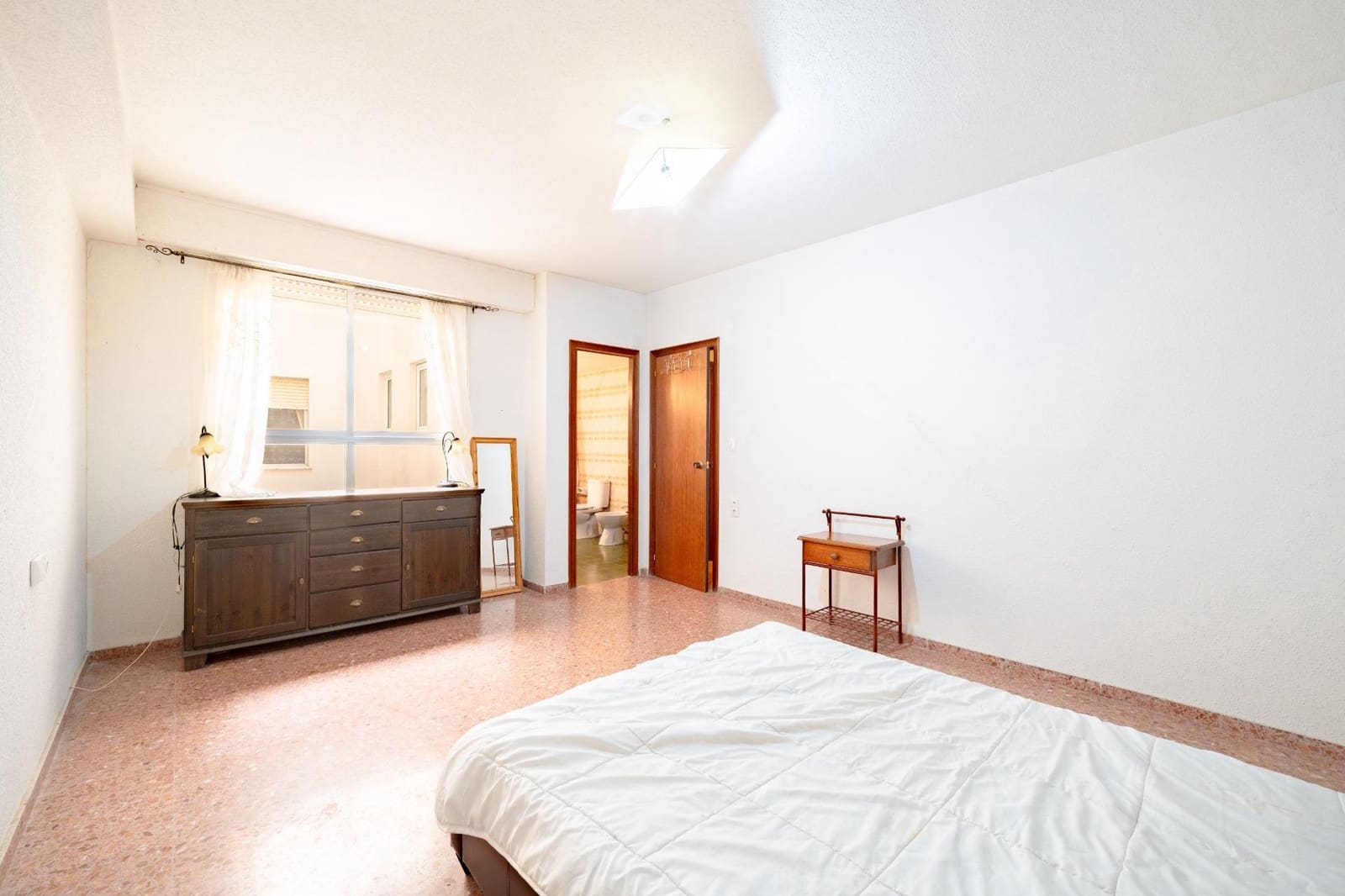 5 sypialnia Mieszkanie na sprzedaż w Oliva - 170 000 € (Ref: 9858144)