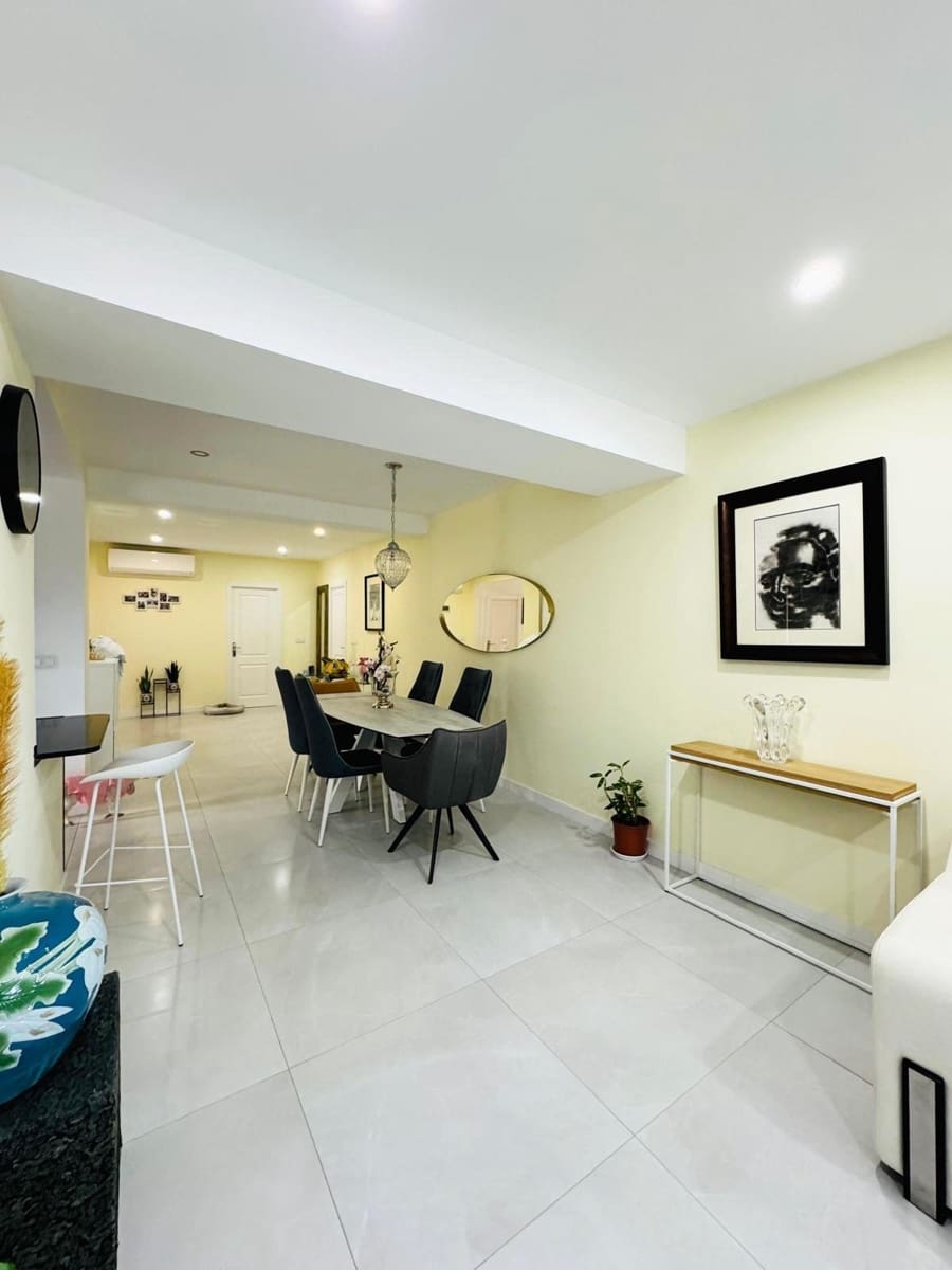 9 sovrum Villa till salu i Torrent med pool garage - 885 000 € (Ref: 9860307)