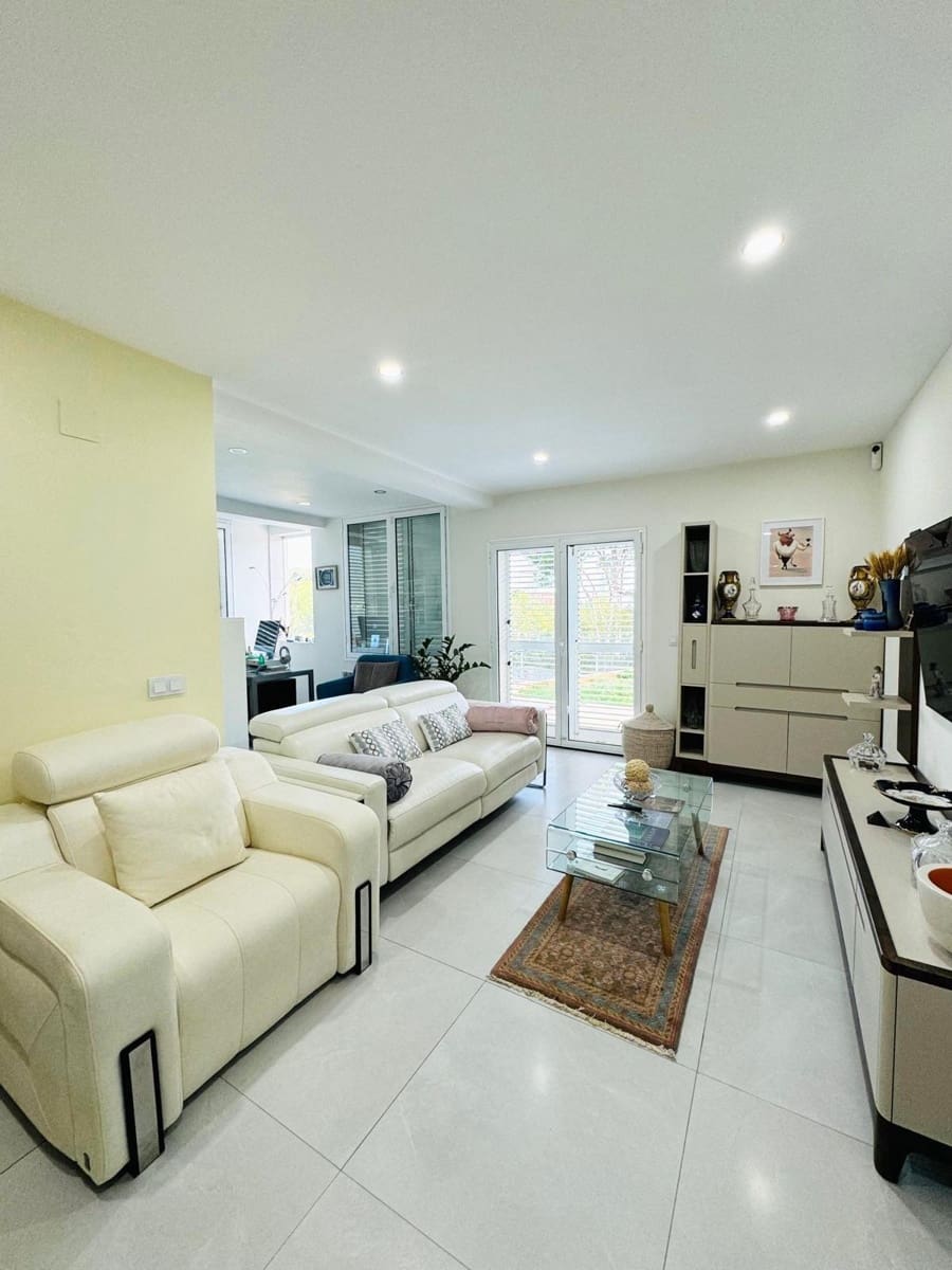 9 sovrum Villa till salu i Torrent med pool garage - 885 000 € (Ref: 9860307)